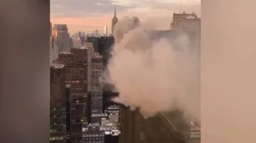 Гори "Тръмп тауър" в Ню Йорк