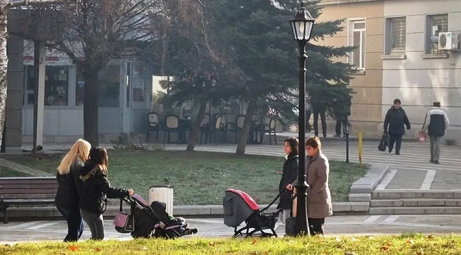 Южен вятър и 12 градуса за Йордановден