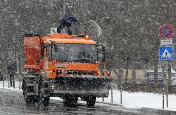 Над 110 снегопочистващи машини в София са в готовност