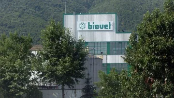 ОБЗОР: Кабинетът подкрепи проект за нов завод на "Биовет"