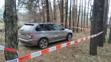 Ето го издирвания джип в боровата гора край Нови Искър