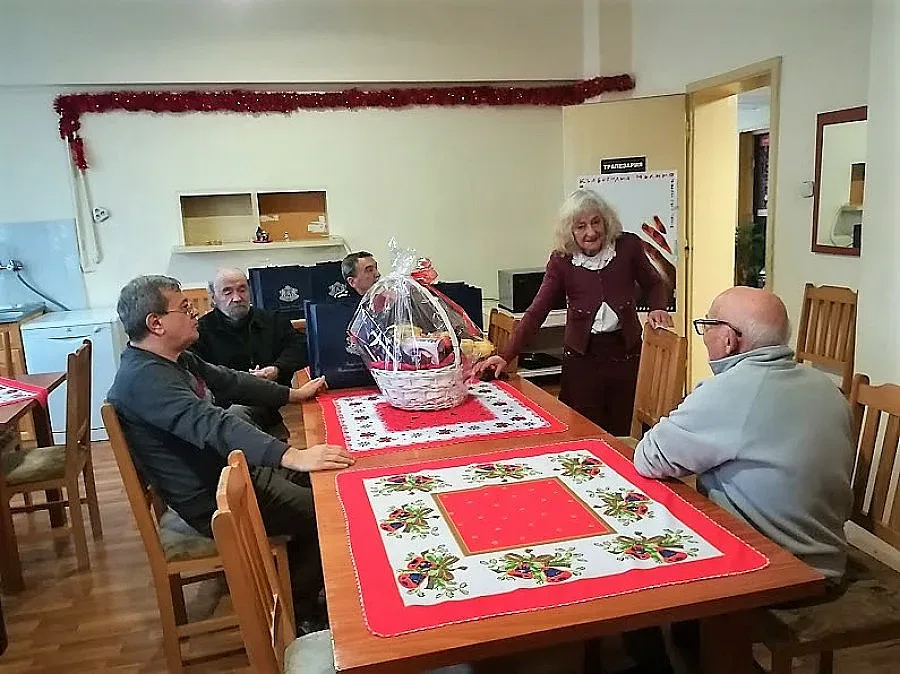 Благотворителна акция зарадва бивши артисти