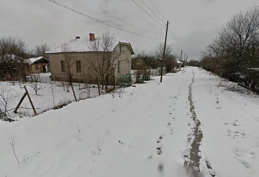 В Северозапада: Събарят село, за да продадат тухлите и керемидите