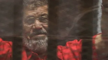 Мохамед Морси е осъден на 3 години затвор за обида на съдебната власт