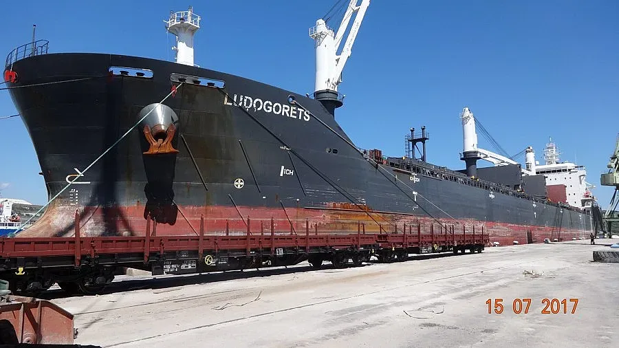 Екипажи на Параходство БМФ АД първи ще посрещнат 2018-а