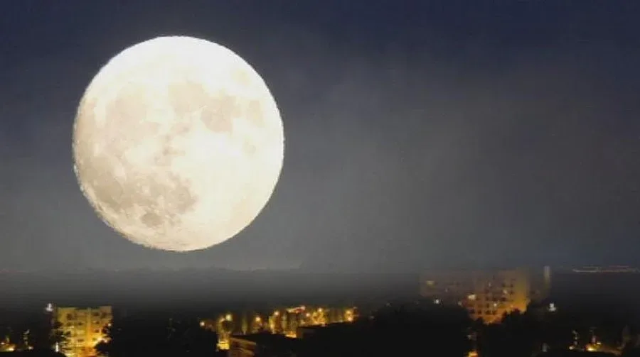 2018-а идва със Суперлуна