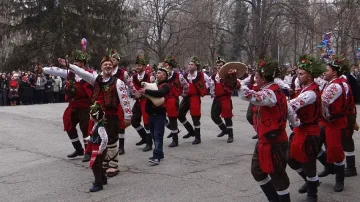 Ямбол патентова коледарския си танц