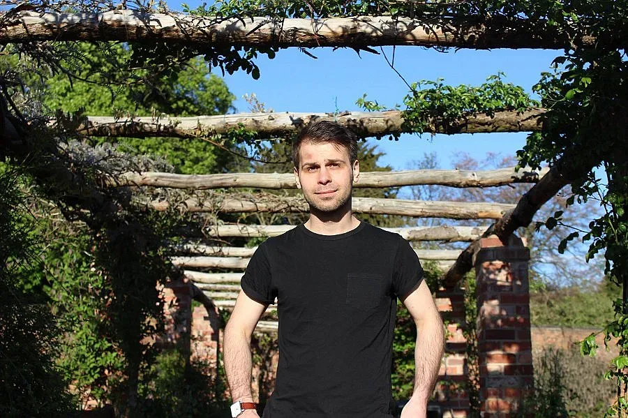 Да напуснеш спомена