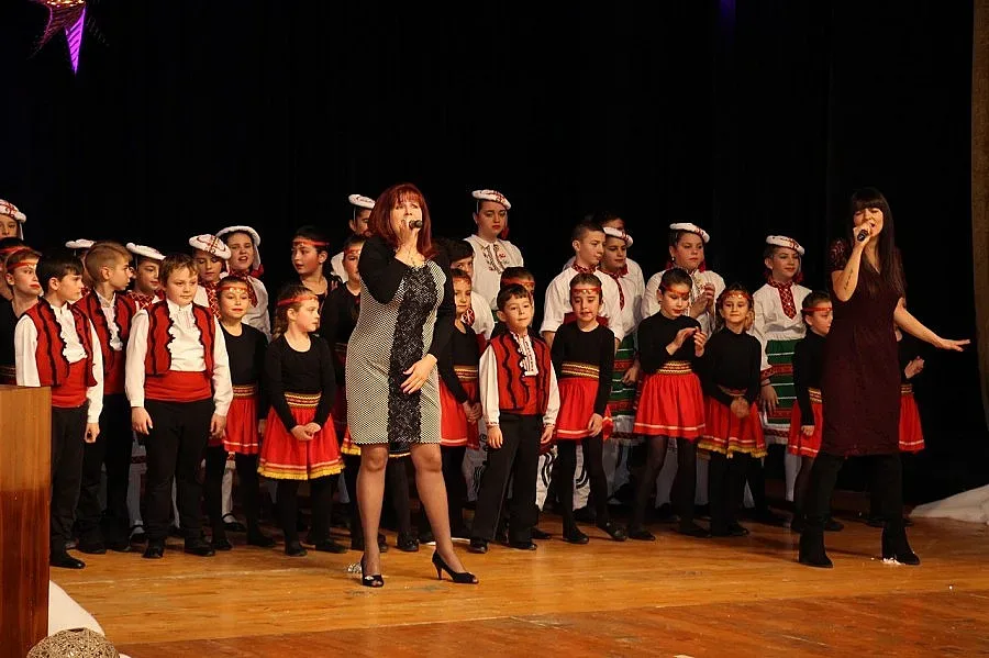 Самодейци с фолклорна магия в Банско