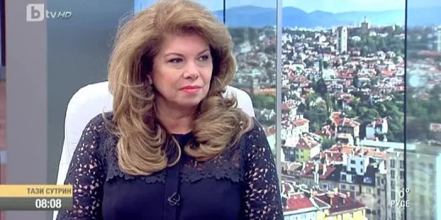 Илияна Йотова: Премиерът бламира здравния си министър