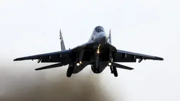 Правителството спря процедурите за строеж на кораби и ремонт на самолети