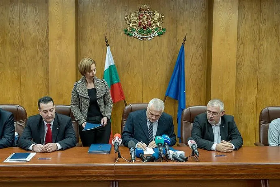 МВР и синдикатите подписаха колективен трудов договор