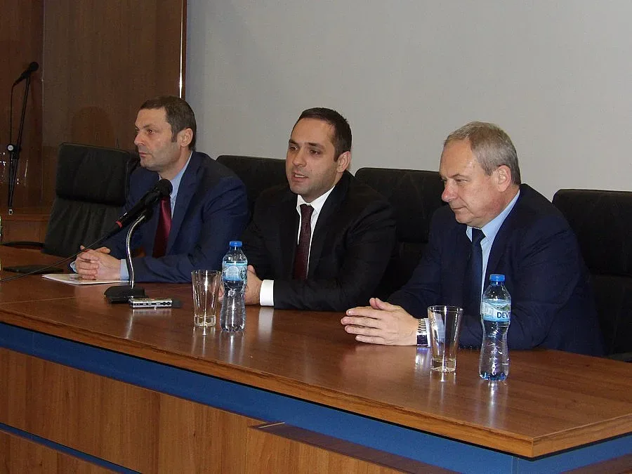 Държавното "Авионамс" ще произвежда дронове