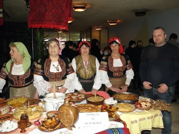Котката пръв полазник на Игнажден в Земенско