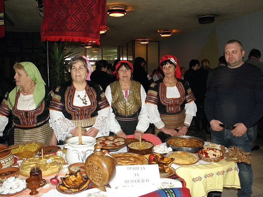 Котката пръв полазник на Игнажден в Земенско