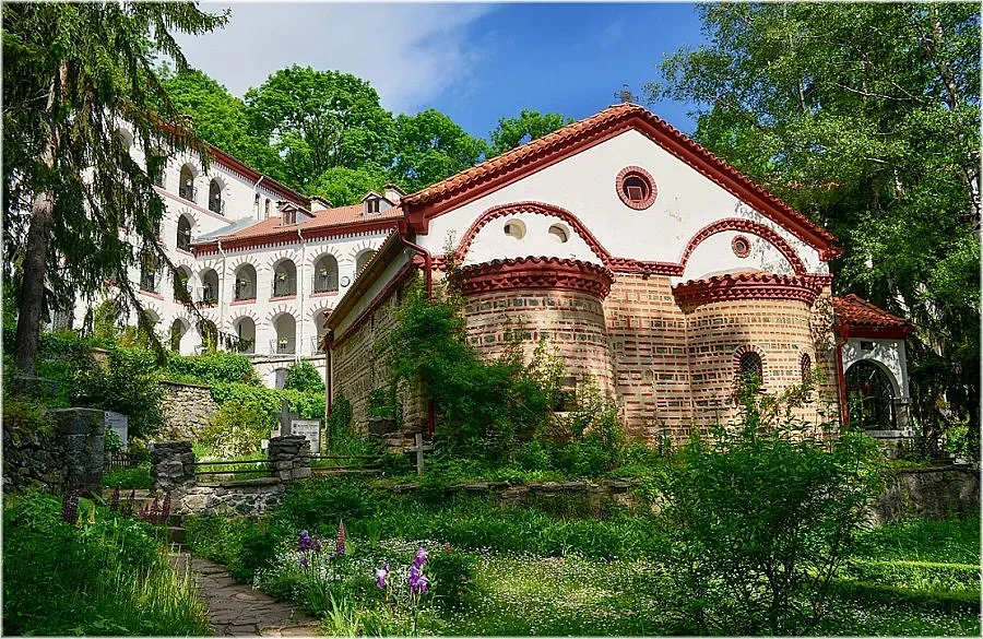 Монаси в подкрепа на патриарха срещу старостилците