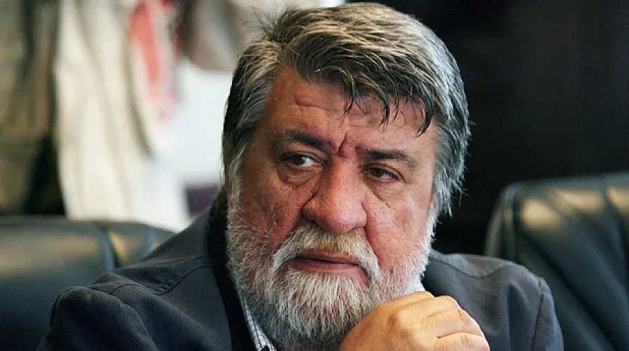 Вежди Рашидов: Пазарът на бълхите ме превърна в колекционер