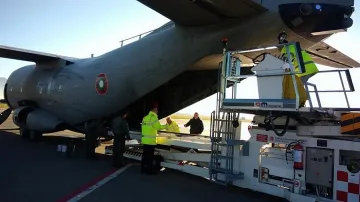 Първата българска пратка помощ пристигна в Албания