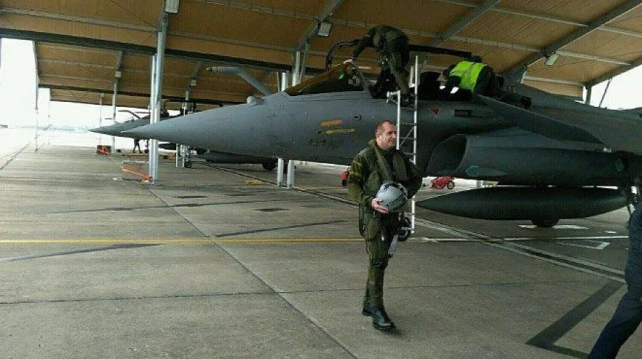 Румен Радев: Ще се радвам, ако авиацията ни може да си позволи "Рафал" /ВИДЕО ОТ ПОЛЕТА/