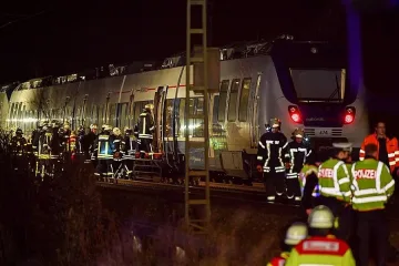 47 са ранените при влаковата катастрофа в Германия 