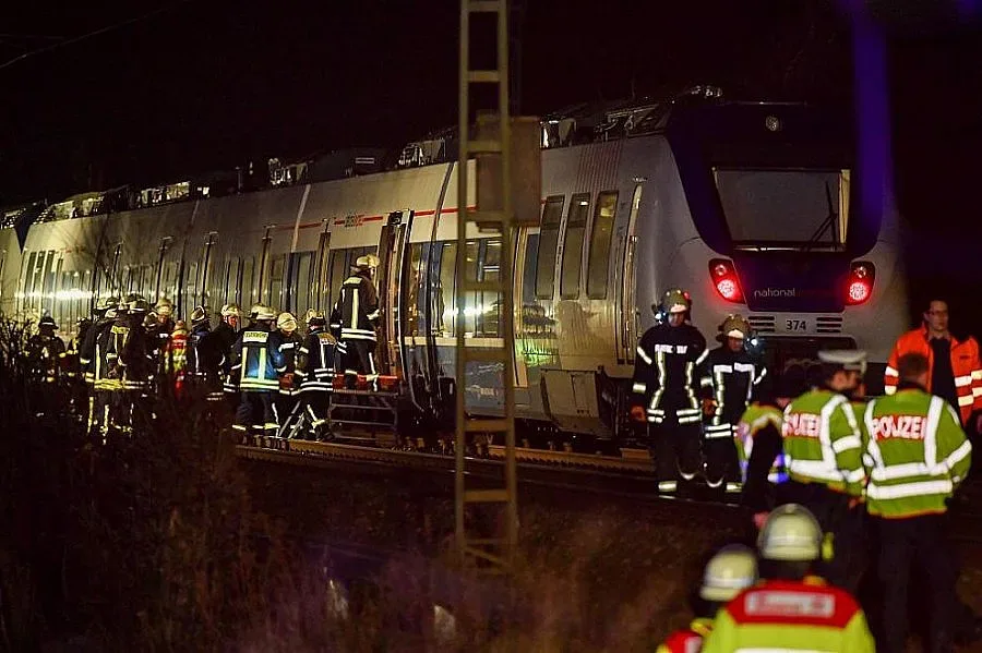 47 са ранените при влаковата катастрофа в Германия 