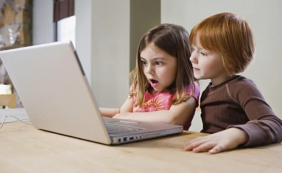 Фейсбук пусна версия за деца