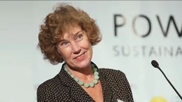 Бившата преводачка на Живков ще работи в структура на НАТО