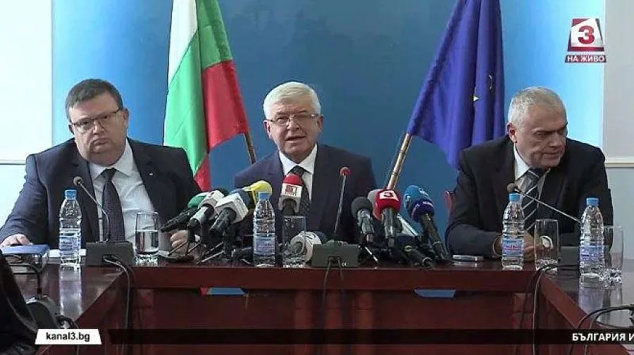 Прокуратурата и МВР започват проверки на болниците