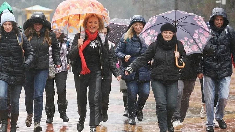 Омбудсманът и родители се надбягваха с ученически раници