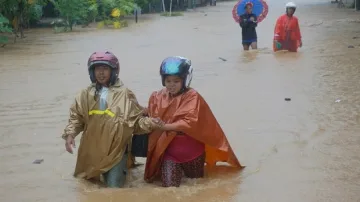 Циклони на остров Ява, в Южна Индия и Шри Ланка отнеха живота на над 50 души