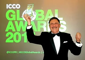 Максим Бехар в световната PR Стена на славата