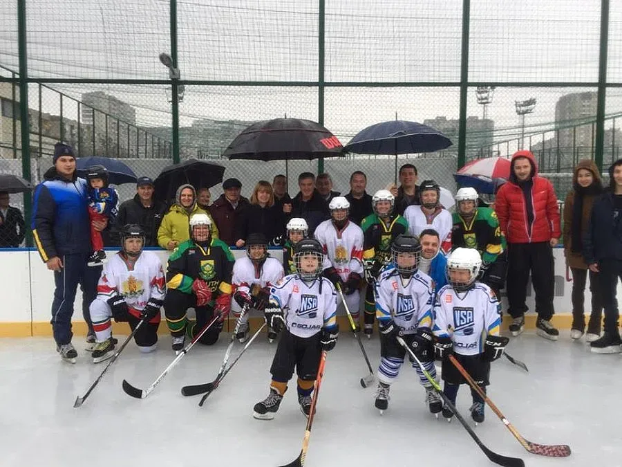 Фандъкова откри ледената пързалка на „Спортна София"