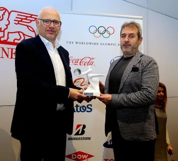 МОК отличи Цеко Минев с наградата „Спорт без граници"