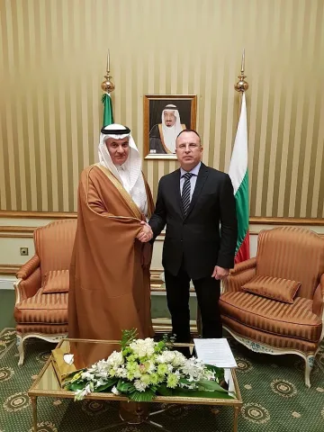 Румен Порожанов и Абдуррахман Абдул Мохсен Ал-Фадли подписаха споразумение за сътрудничество