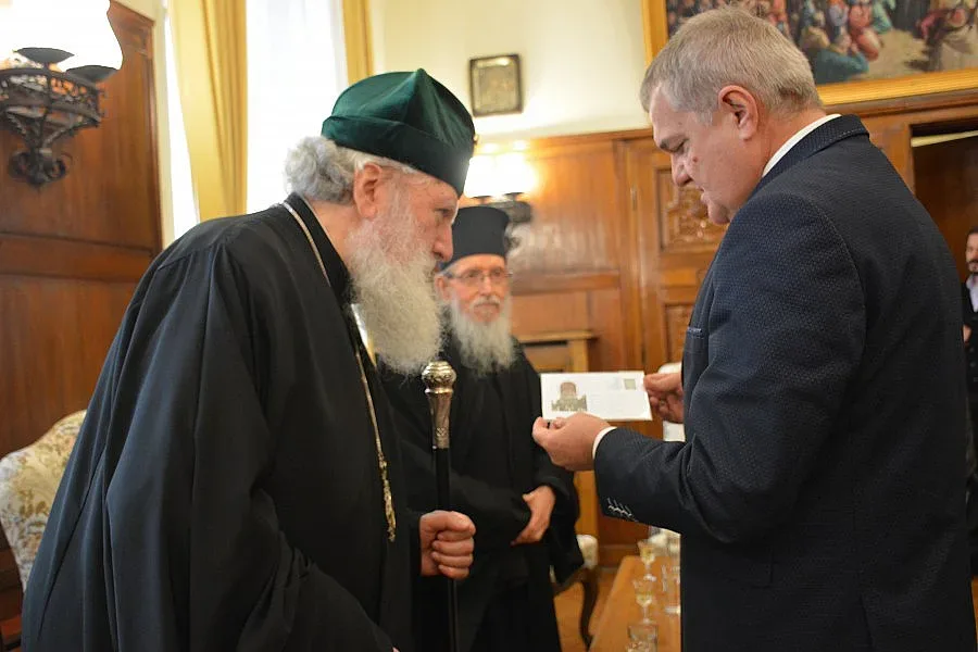 Румен Петков с дар за патриарха