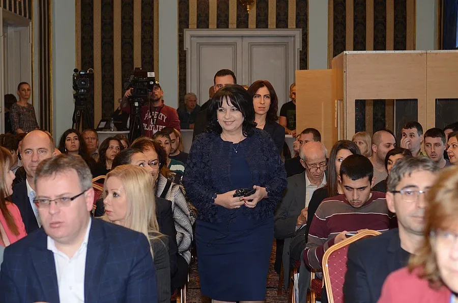 Държавата отпуска 64 млн. лева за саниране през 2018-а