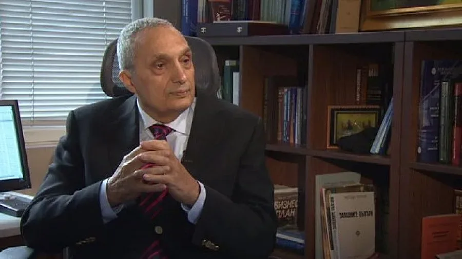 Костов: Нямам нужда от народната любов