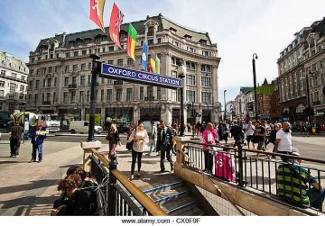 Затвориха центъра на Лондон, търсят бомба