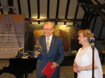 Елка Няголова: Човекът без памет е като разбит сал