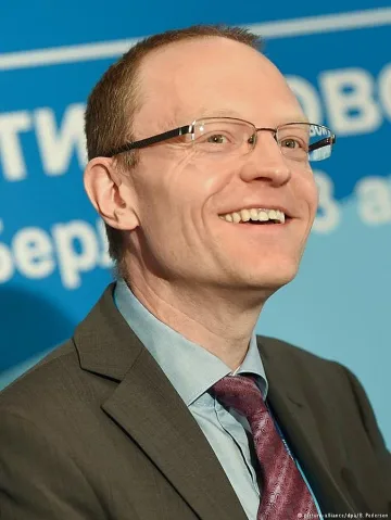 ЕС трябва да вземе на ръчен режим властта в Киев