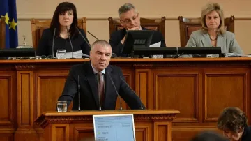 Депутатите от ВОЛЯ напуснаха пленарната зала заради Иво Христов