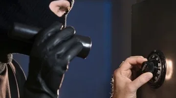 Задигнаха метална каса, пълна със злато и пари в Горна Оряховица