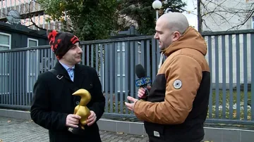 Златен скункс за хейтъра Волгин след триумфа на Григор