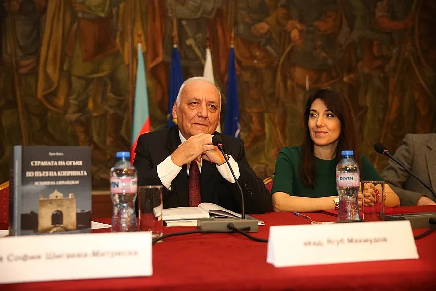 Австрийска книга за Азербайджан вече и на български