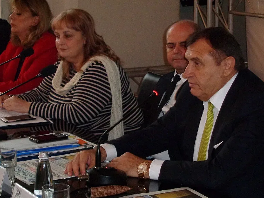 ОТ ДИСКУСИЯТА НА "СТАНДАРТ": Бизнесът трябва активно да работи с университетите /МНЕНИЕ/