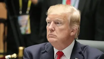 Тръмп разшири ембаргото върху доставките на петрол от Иран