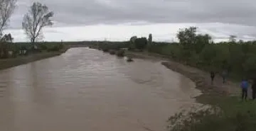 В Гърция е обявен национален траур- от наводненията загинаха най-малко 15 души.