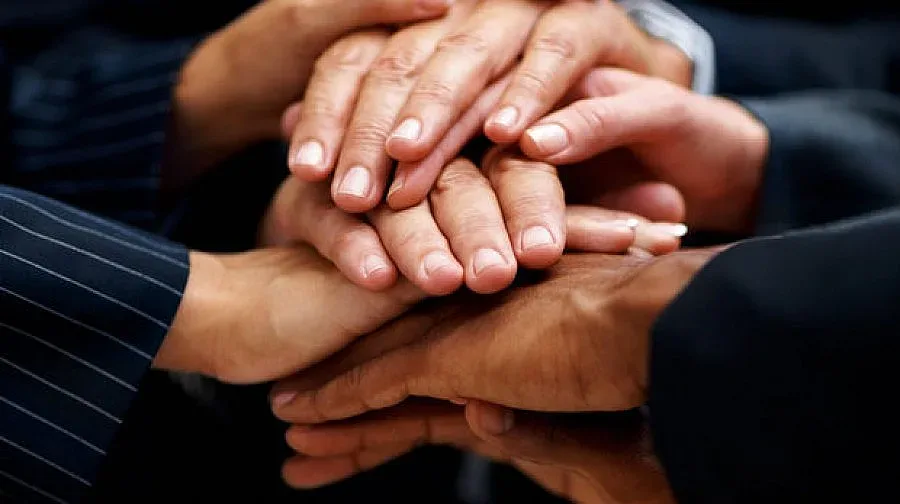 Премахват тайните акционери във фирмите