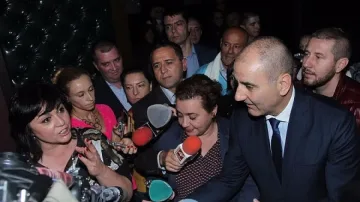 Цветанов и Корнелия "обсъдиха" корупцията и приватизацията