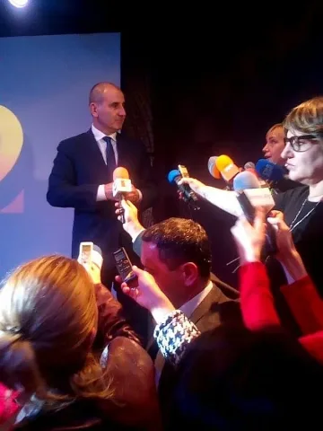 Управляващите уважиха премиерата на филма на Елена Йончева